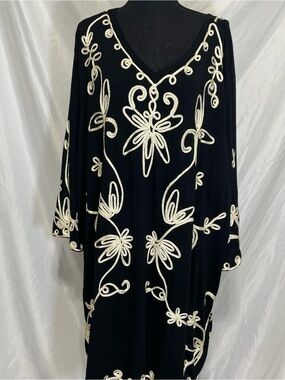 Catherine’s Black Tunic Dress Ivory Floral Ribbon Embroidery NWT. Size 4X.